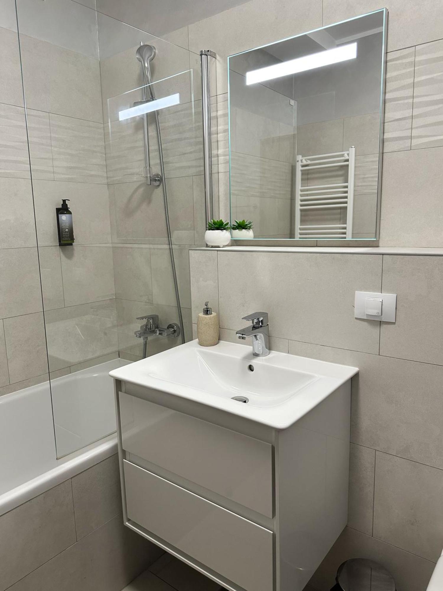Koa - Moon Penthouse Apartamento Braşov Exterior foto
